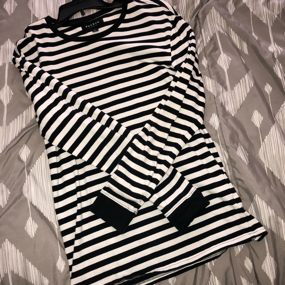 Pacsun long sleeve T-shirt